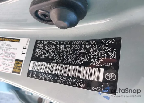 2021 Toyota Prius Xle Awd-E z USA, uszkodzony, nr VIN JTDL9MFU5M3023248